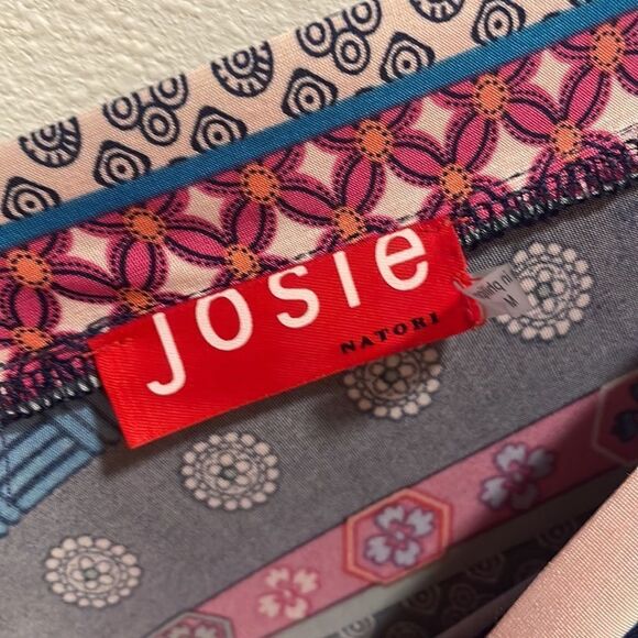 JOSIE by Natori woman’s multi colored swimsuit coverup - Picture 6 of 10